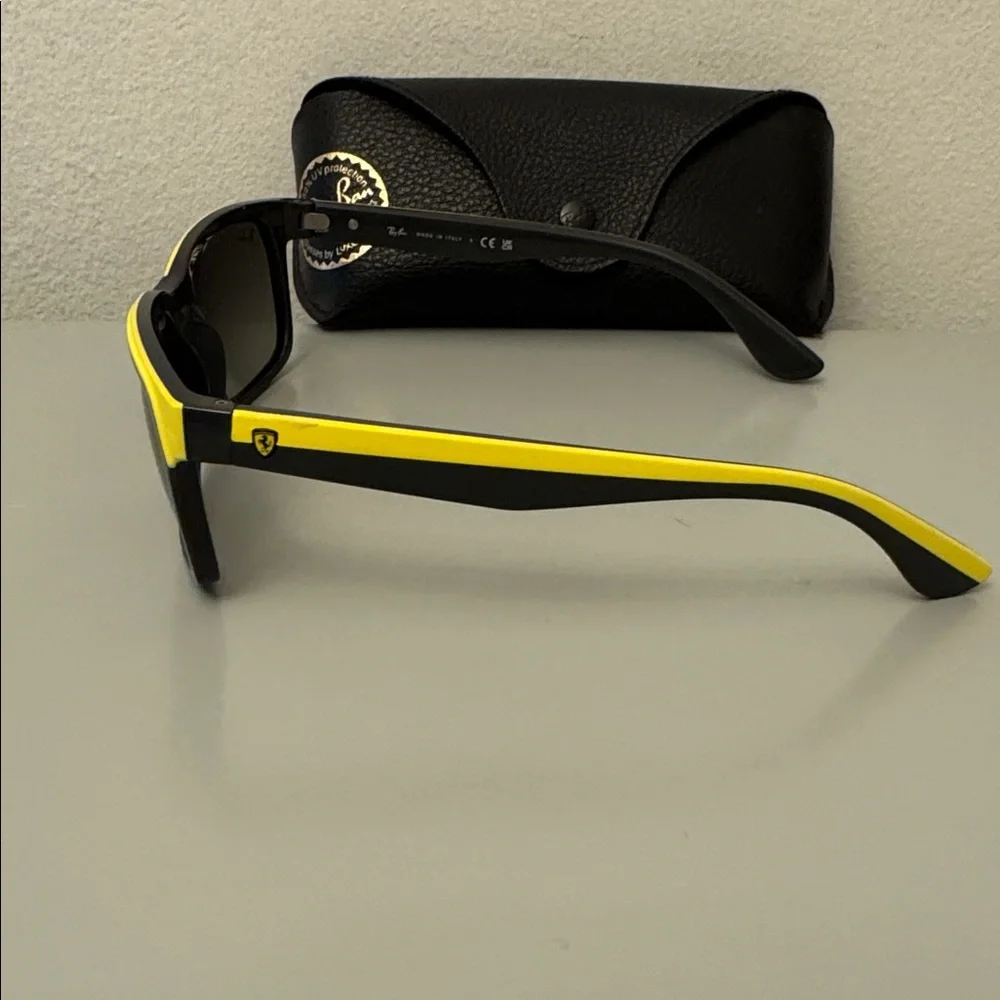 Ray . Ban sunglasses. - Picture 3 of 6